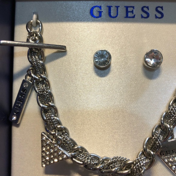 Guess Earrings and Charm Bracelet in original box - Picture 4 of 10